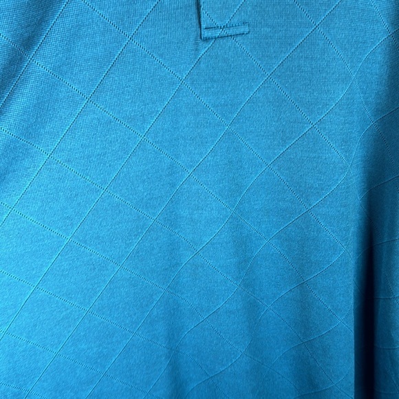 Men’s Golf Shirt- Size Medium - Picture 3 of 10